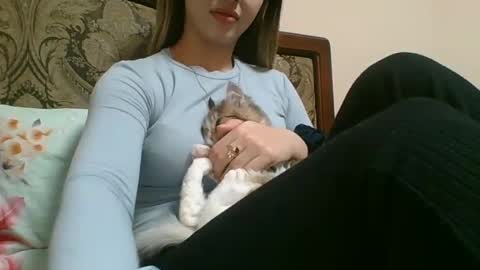 Snapshot of emma_991 chatting on 02/11/25, 04:46 emma_991 online show from 02/11/25, 04:46