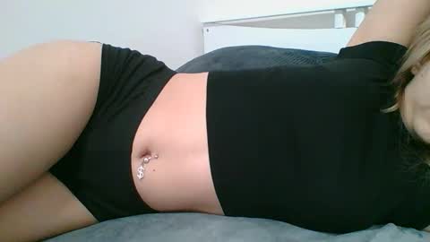 Snapshot of emma_991 chatting on 11/30/25, 10:30 emma_991 online show from 11/30/25, 10:30