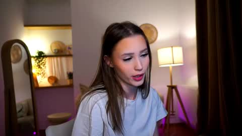 Snapshot of emma__cutiee chatting on 12/21/24, 12:20 Your Emma online show from 12/21/24, 12:20