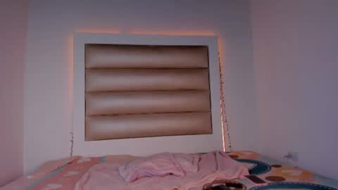emma__js_ online show from 06/24/26, 04:28
