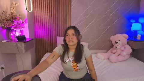 Snapshot of emma__rose1 chatting on 05/05/26, 03:03 emma__rose1 online show from 05/05/26, 03:03