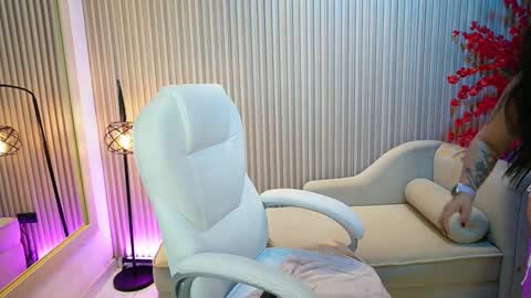 Snapshot of emma__walkerr_ chatting on 09/19/25, 07:25 emma__walkerr_ online show from 09/19/25, 07:25