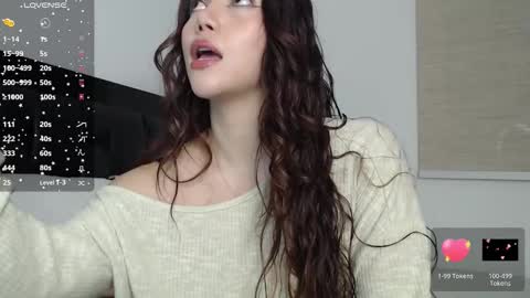 Snapshot of emma_aaa chatting on 11/20/25, 08:03 Rocio online show from 11/20/25, 08:03