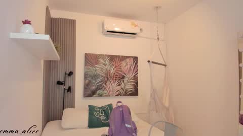 Alice online show from 09/12/25, 12:05