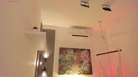 Alice online show from 11/05/25, 12:16