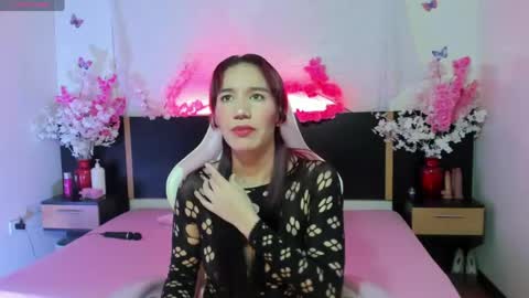 emma_ayala online show from 06/03/26, 07:19