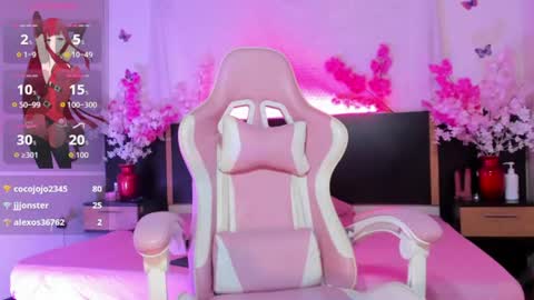 emma_ayala online show from 06/18/26, 07:18