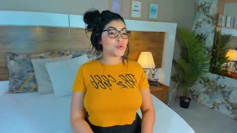 Snapshot of emma_bakker_ chatting on 02/24/25, 12:37 Emma online show from 02/24/25, 12:37