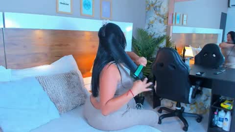 Emma  online show from 05/13/26, 07:50