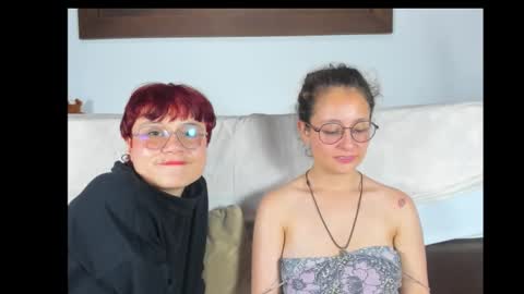 Snapshot of emma_belle02 chatting on 09/28/25, 09:09 Emma online show from 09/28/25, 09:09