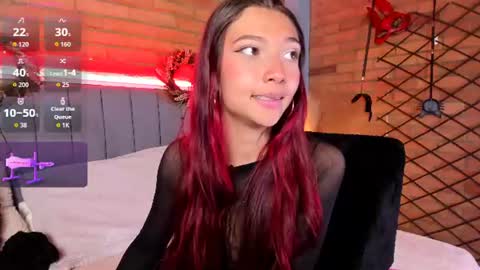 Snapshot of emma_belley chatting on 07/18/26, 07:28 Hey Im EmmaHelp me reach 100 likes online show from 07/18/26, 07:28