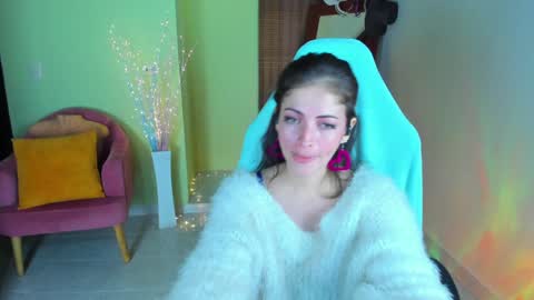 Snapshot of emma_blanco chatting on 01/14/25, 03:53 Emma online show from 01/14/25, 03:53