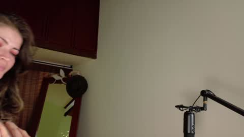 Snapshot of emma_blanco chatting on 01/24/25, 05:11 Emma online show from 01/24/25, 05:11