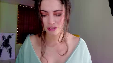 Snapshot of emma_blanco chatting on 10/06/25, 09:01 Emma online show from 10/06/25, 09:01