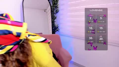 Snapshot of emma_bloom__ chatting on 03/08/25, 04:17 Emma Bloom online show from 03/08/25, 04:17