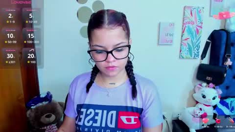 Snapshot of emma_boo_ chatting on 11/18/25, 04:55 emma_boo_ online show from 11/18/25, 04:55