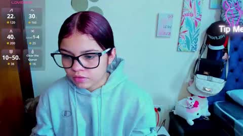 Snapshot of emma_boo_ chatting on 12/15/25, 07:40 emma_boo_ online show from 12/15/25, 07:40