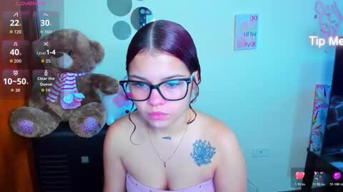 Snapshot of emma_boo_ chatting on 03/21/26, 03:37 emma_boo_ online show from 03/21/26, 03:37