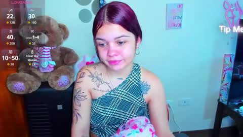 Snapshot of emma_boo_ chatting on 04/05/26, 02:47 emma_boo_ online show from 04/05/26, 02:47
