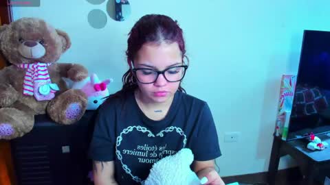 Snapshot of emma_boo_ chatting on 04/24/26, 03:36 emma_boo_ online show from 04/24/26, 03:36
