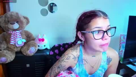Snapshot of emma_boo_ chatting on 05/01/26, 03:16 emma_boo_ online show from 05/01/26, 03:16