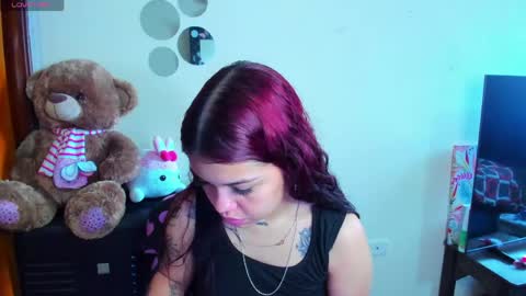 Snapshot of emma_boo_ chatting on 05/07/26, 02:22 emma_boo_ online show from 05/07/26, 02:22