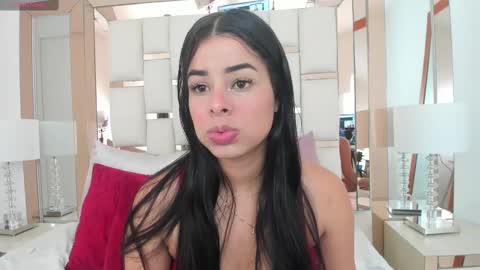 Snapshot of emma_castilloo chatting on 03/01/25, 08:53 Emma Castillo online show from 03/01/25, 08:53