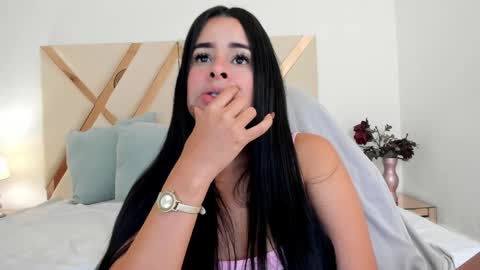 Snapshot of emma_castilloo chatting on 04/10/26, 10:36 Emma Castillo online show from 04/10/26, 10:36