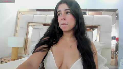 Snapshot of emma_castilloo chatting on 08/04/26, 06:10 Emma Castillo online show from 08/04/26, 06:10