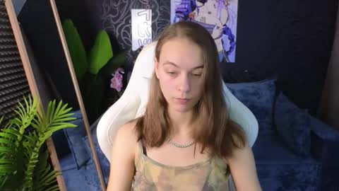 Snapshot of emma_chaser chatting on 11/28/25, 08:39 emma_chaser online show from 11/28/25, 08:39