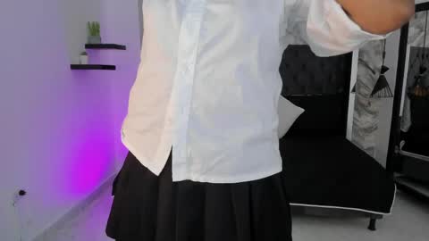 Emma online show from 04/27/26, 08:07