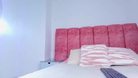 Emma online show from 12/04/25, 03:05