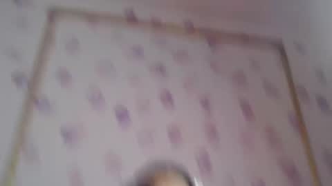 Snapshot of emma_cute_05 chatting on 11/07/25, 02:39 Emma cute online show from 11/07/25, 02:39