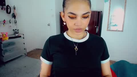 emma online show from 11/05/25, 10:32