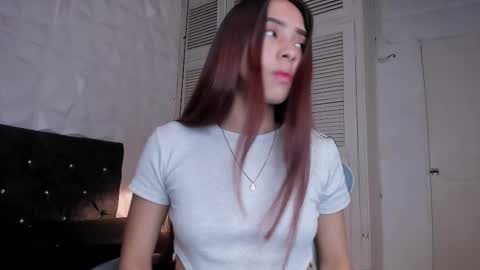 Snapshot of emma_dl2 chatting on 03/03/25, 05:39 emma_dl2 online show from 03/03/25, 05:39