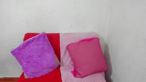 Snapshot of emma_dunncan chatting on 03/06/25, 03:46 Emma online show from 03/06/25, 03:46