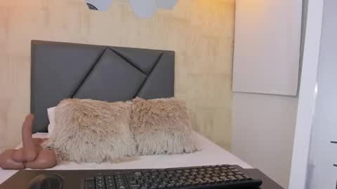 Emma online show from 03/05/25, 11:27