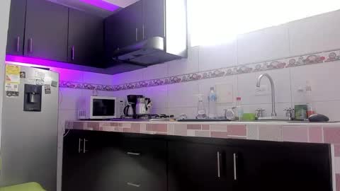 Emma online show from 10/03/25, 02:03