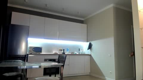 Emma online show from 12/19/24, 10:45