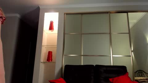 Emma online show from 10/17/25, 03:53