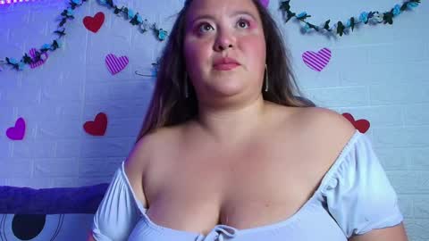 Emma Miel  online show from 11/19/25, 01:38