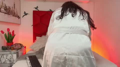 Snapshot of emma_jhomson chatting on 02/24/26, 12:58 Emma 3 online show from 02/24/26, 12:58