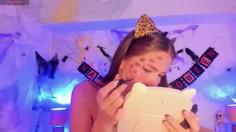 emma_jhoons online show from 10/13/25, 11:10