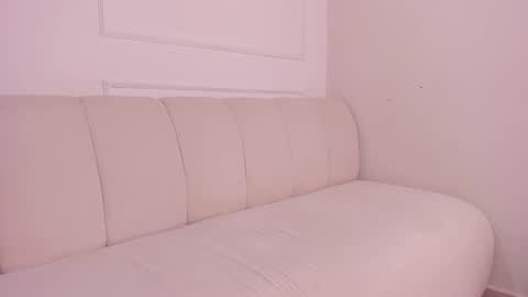 Snapshot of emma_jonness chatting on 01/25/25, 10:39 emma_jonness online show from 01/25/25, 10:39