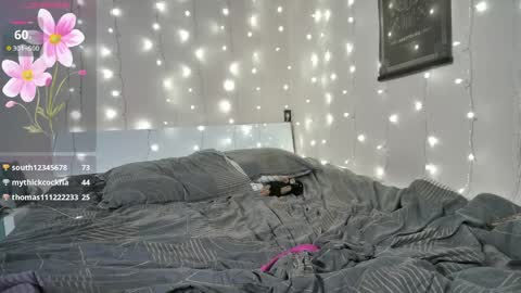 Snapshot of emma_just chatting on 05/18/26, 08:25 emma_just online show from 05/18/26, 08:25