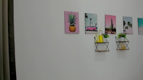 whises lits        online show from 01/17/26, 06:33