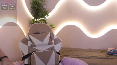 Emma online show from 12/15/25, 05:12