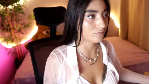 Snapshot of emma_lirys chatting on 04/09/26, 10:15 Emma online show from 04/09/26, 10:15