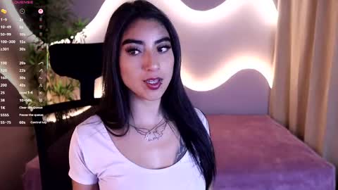 Snapshot of emma_lirys chatting on 05/11/26, 10:40 Emma online show from 05/11/26, 10:40
