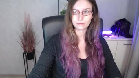 emma online show from 10/30/25, 06:48